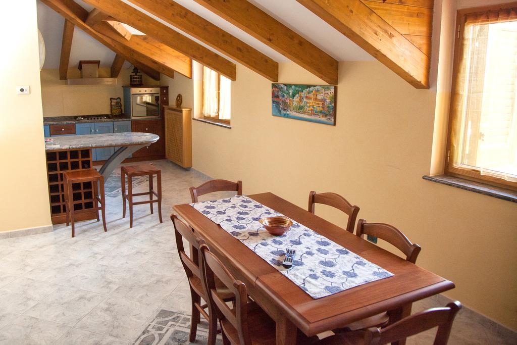 Apartamento The Sweet Garret Agerola Habitación foto